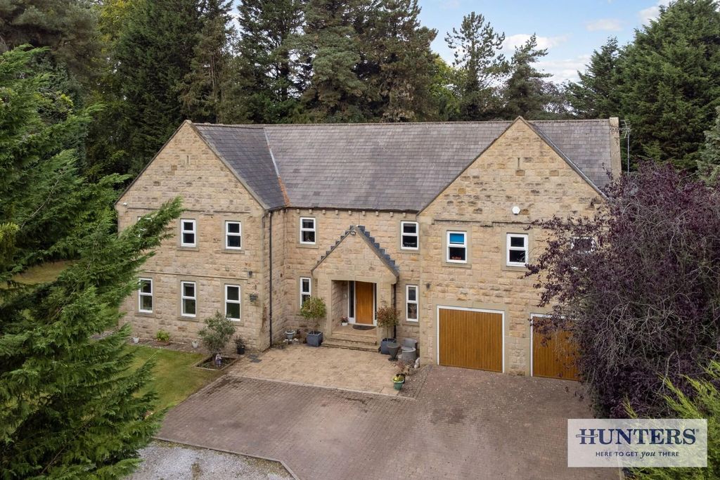Property photo 1 of 38 96880_Greenacres-Esholt-Avenue-Guiseley (4) - Copy