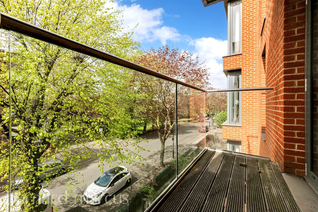 Property photo 3 of 9