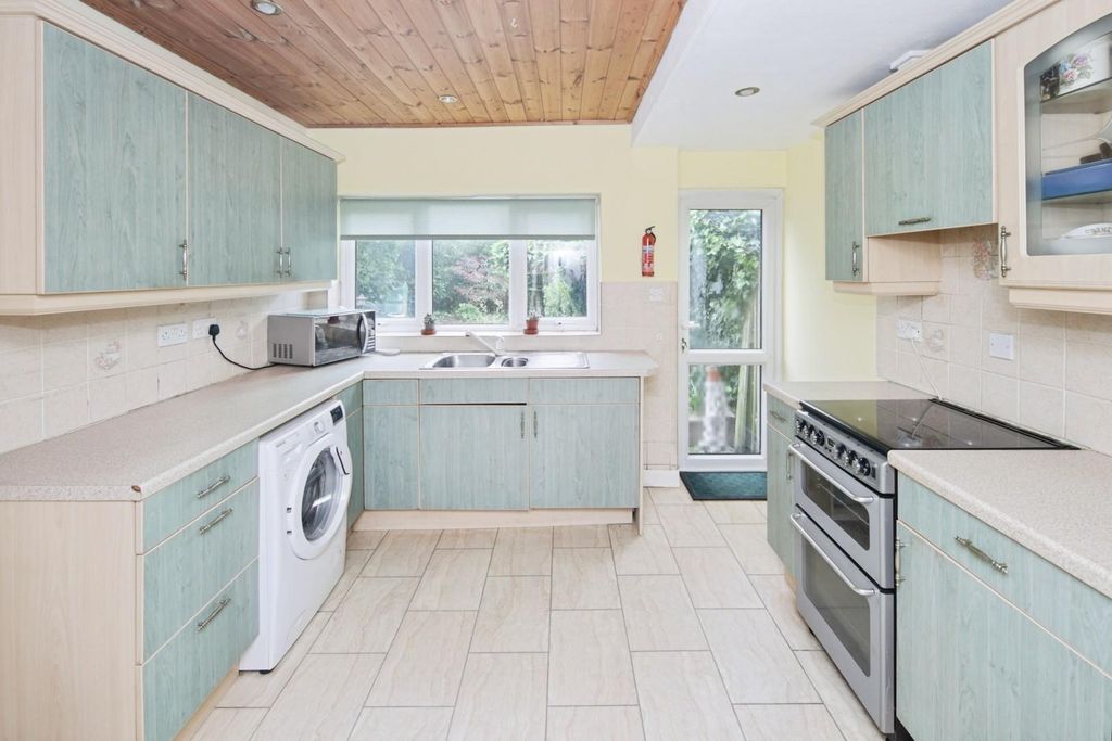 Property photo 2 of 26 50-9.Jpg