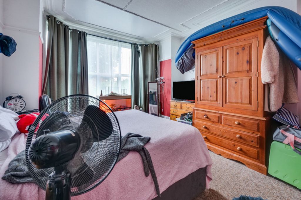 Property photo 3 of 8