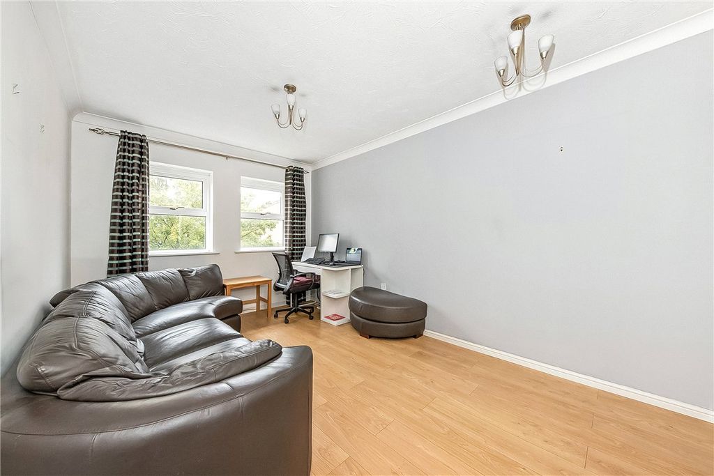 Property photo 3 of 9 Picture No. 06