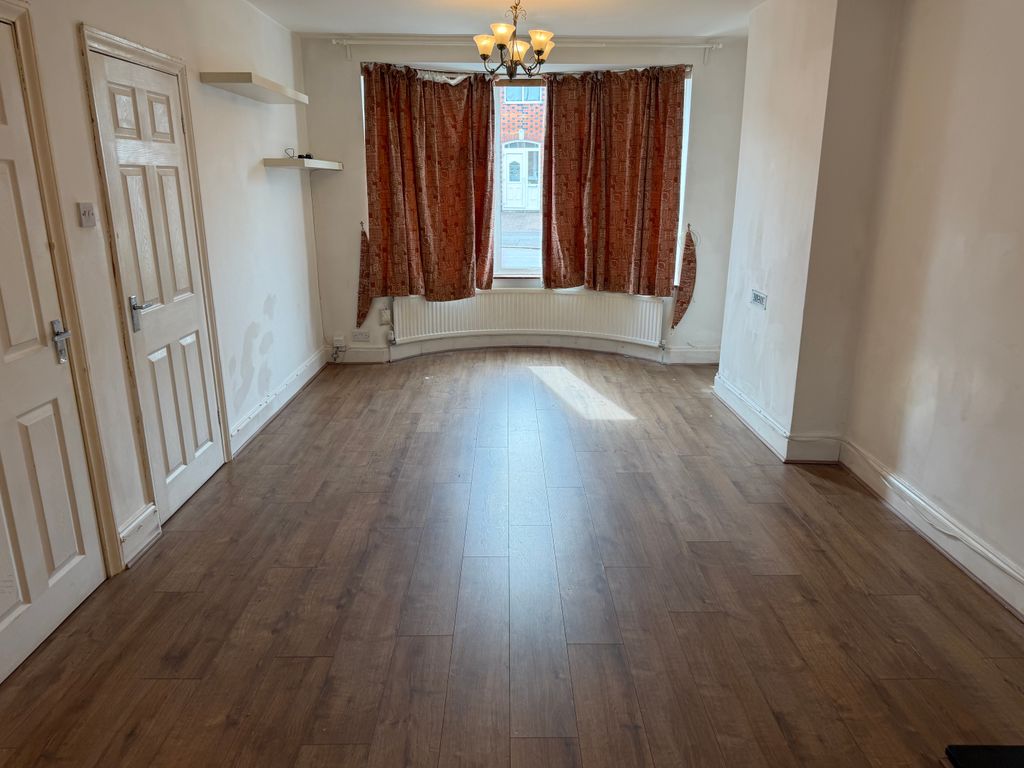 Property photo 3 of 31