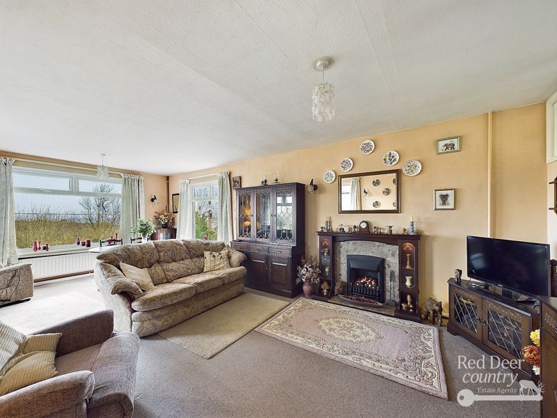 Property photo 2 of 25 Sitting/Dining Room