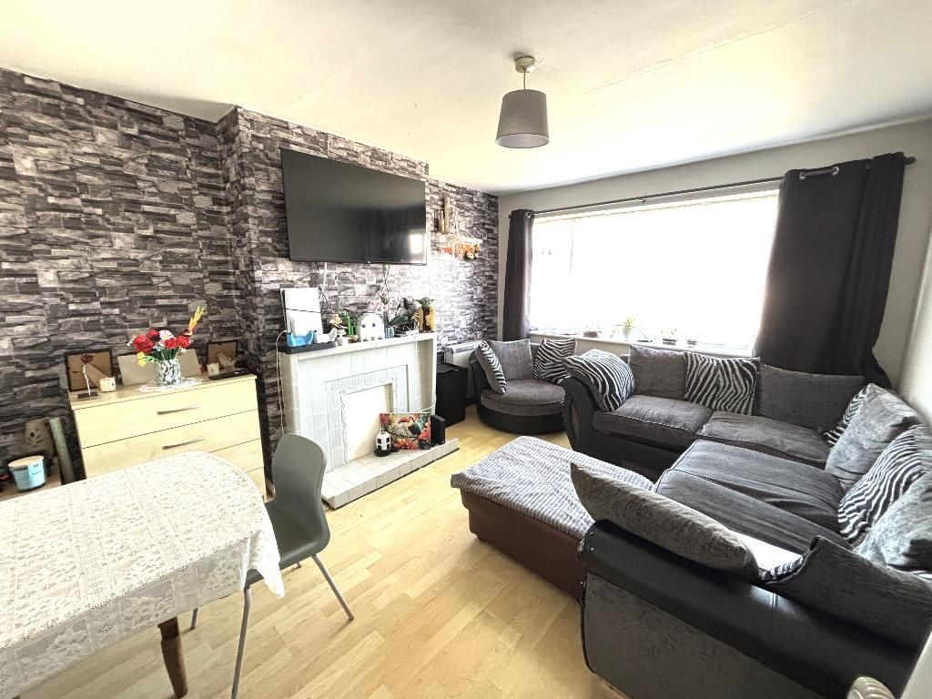 Property photo 2 of 8 Photo 2