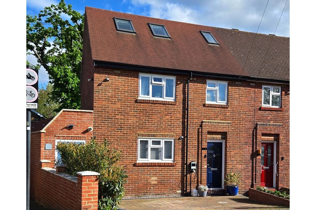 Property photo 3 of 17 Front