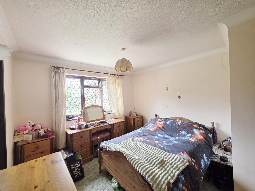 Property photo 1 of 7 00B44870E75917A6002E342709Ac3B94.Jpeg