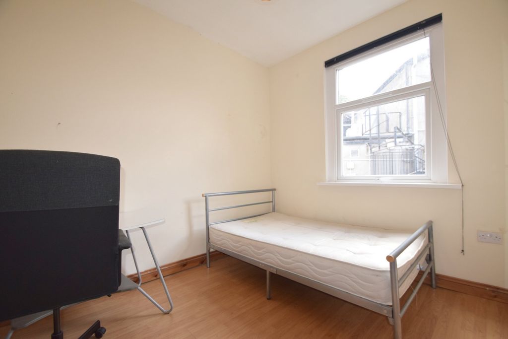 Property photo 2 of 9 Photo 1