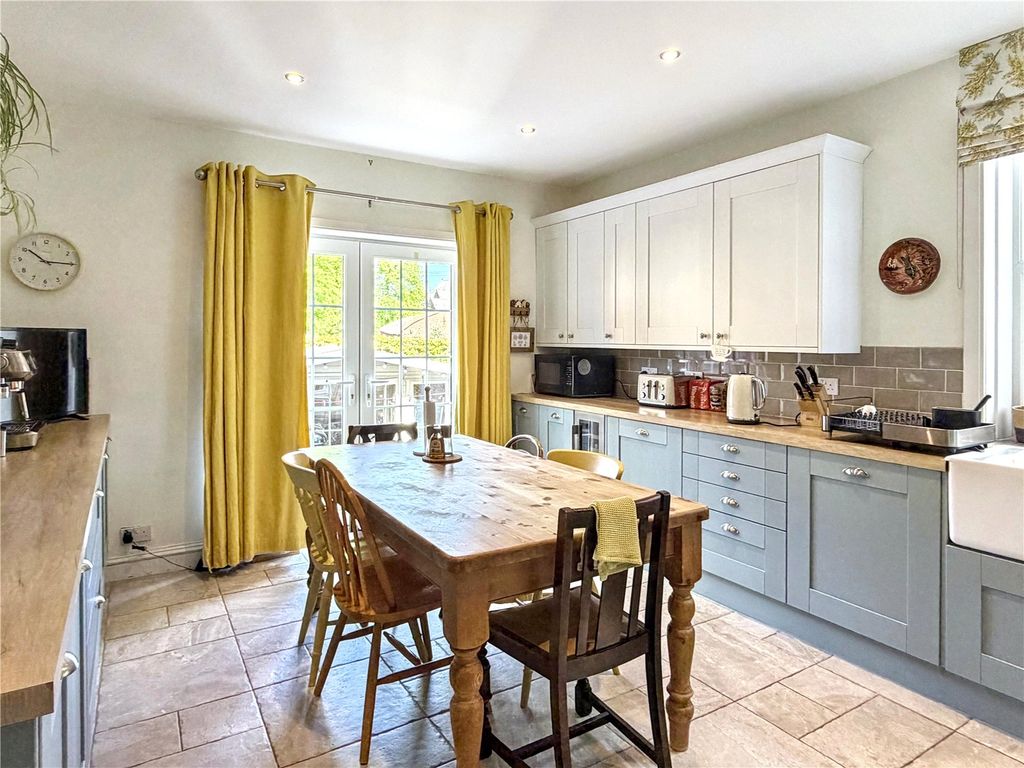 Property photo 2 of 31 Picture No. 02