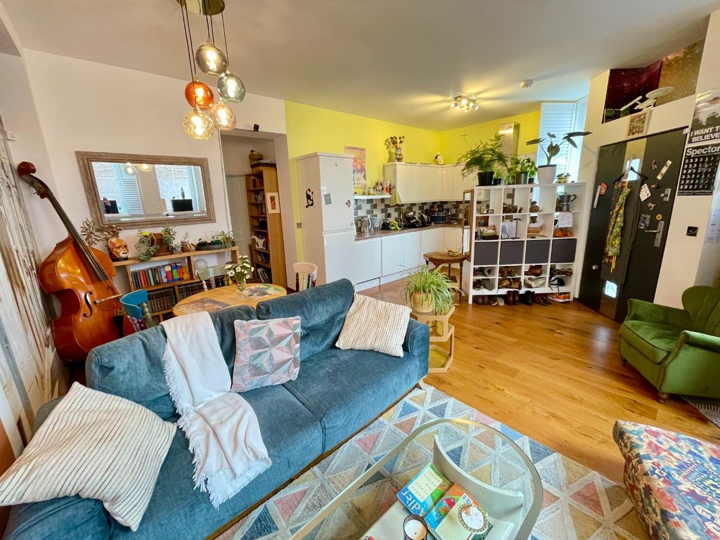 Property photo 3 of 7 3540075