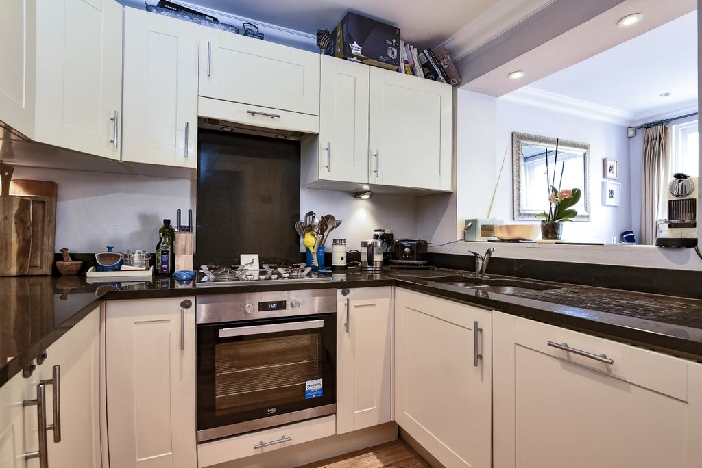 Property photo 3 of 8 317800 (3)c