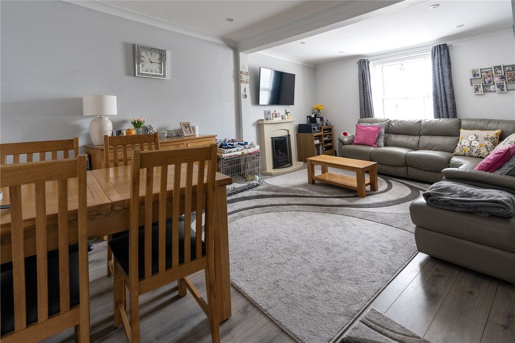 Property photo 3 of 12 Picture No. 05