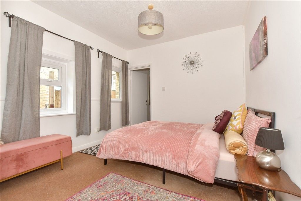 Property photo 3 of 5 Bedroom