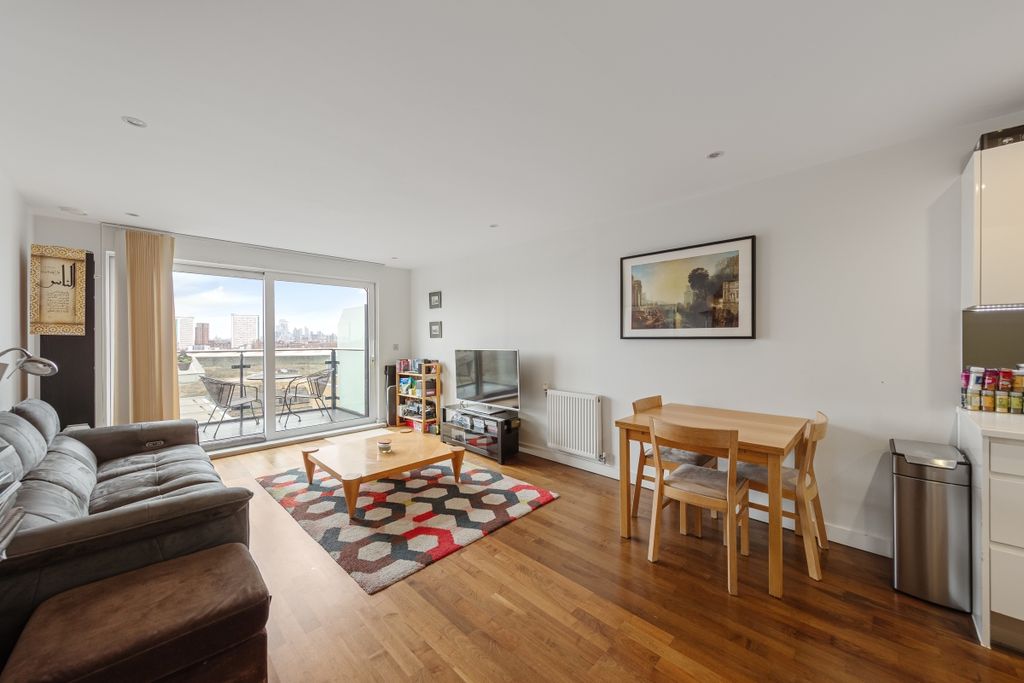 Property photo 1 of 19 094A1216