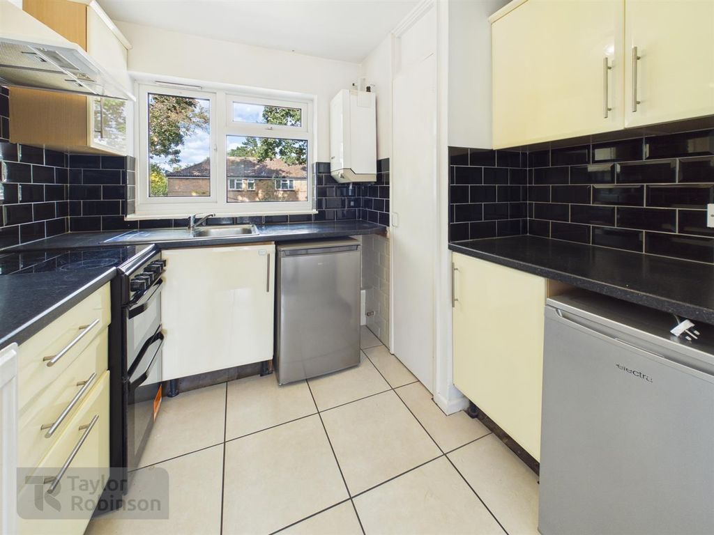 Property photo 3 of 9 Cam02600G0-Pr0821-Still008.Jpg