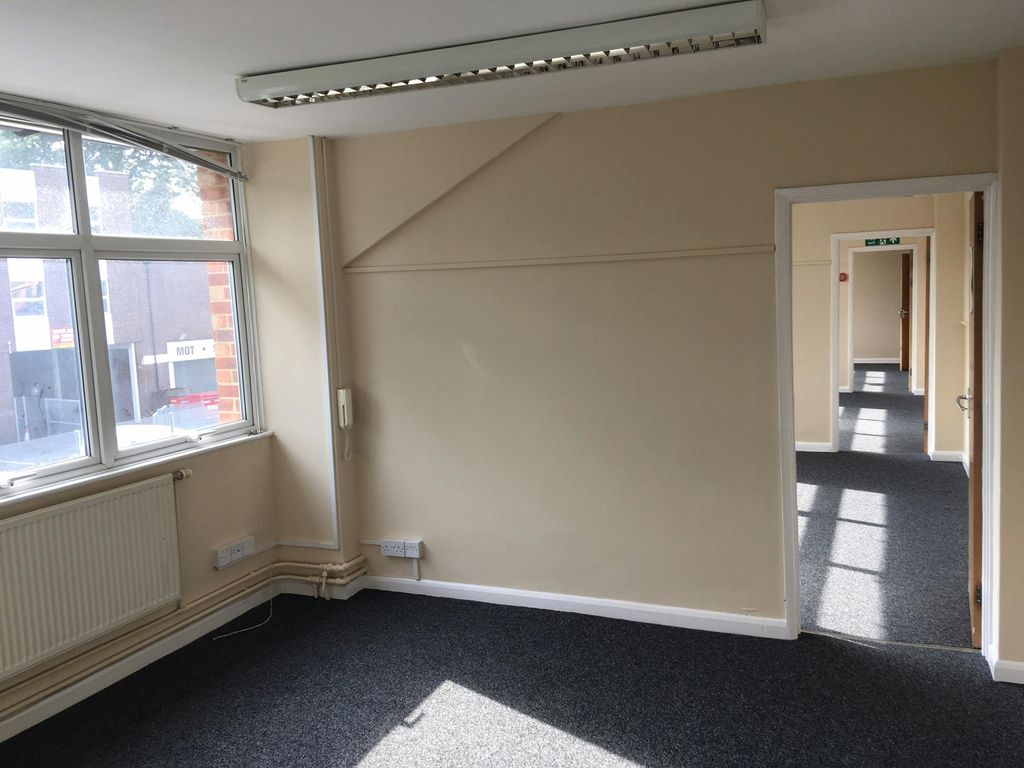 Property photo 3 of 10 Img_0284.Jpg