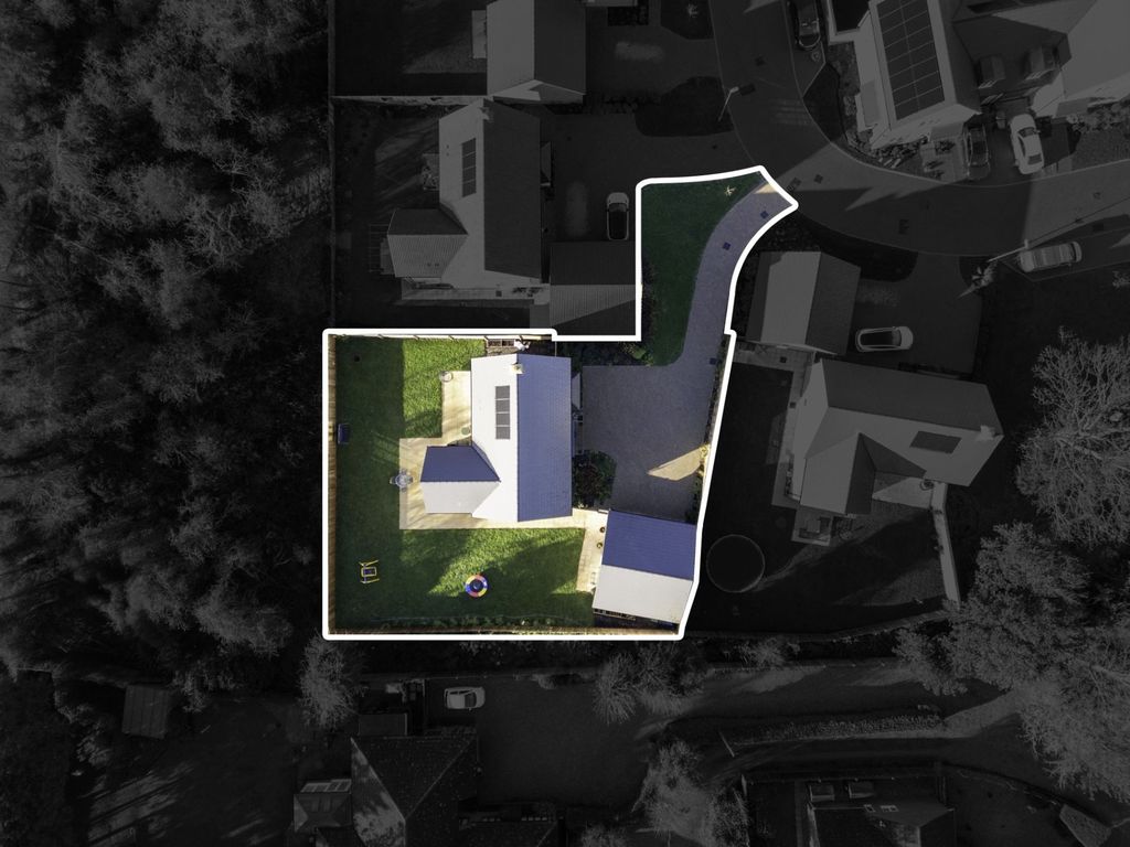 Property photo 2 of 39