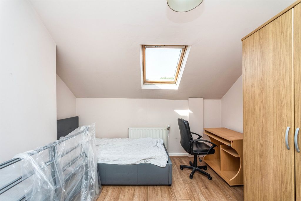 Additional image 8 of 8 bed terraced house for saleClare Street, Cardiff CF11