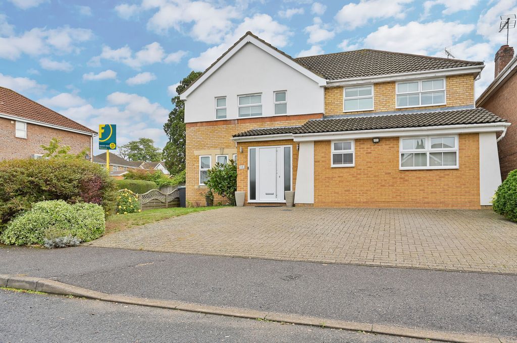Property photo 1 of 28