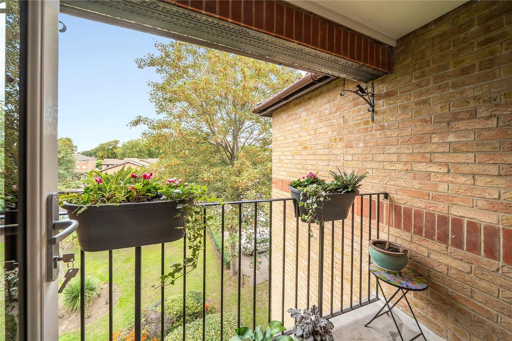 Property photo 3 of 16 Picture No. 18