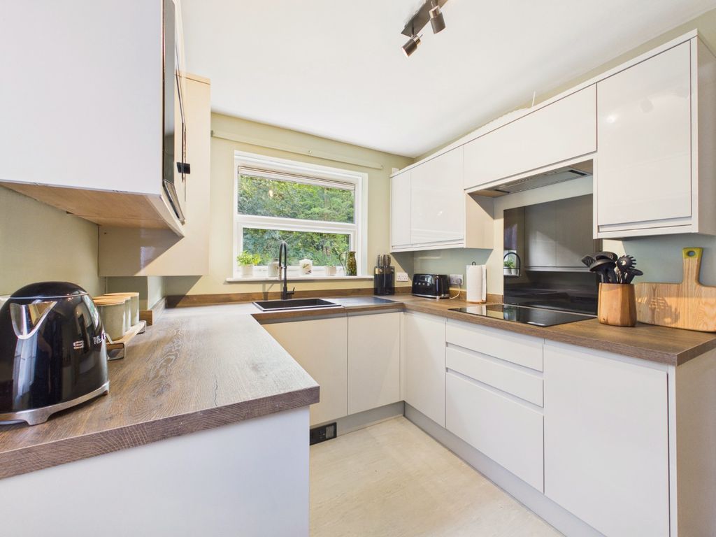 Property photo 3 of 14 5559957