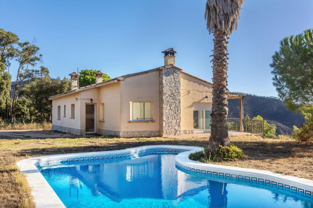 Property photo 1 of 33 Vall Repòs - Detached Home With Pool, Large Garden And Gavarres Views