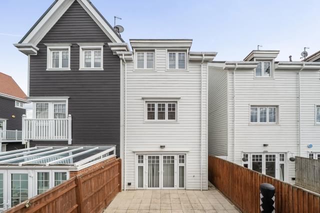 Property photo 1 of 20 External Grounds