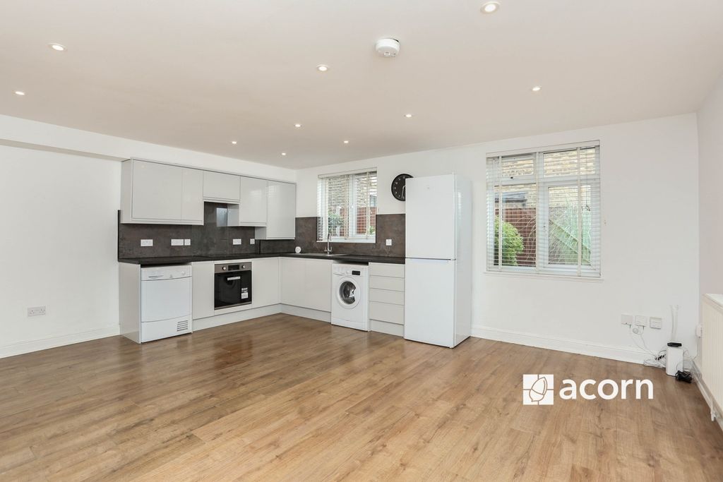 Property photo 1 of 10 2Ab05B13-59A0-F01...