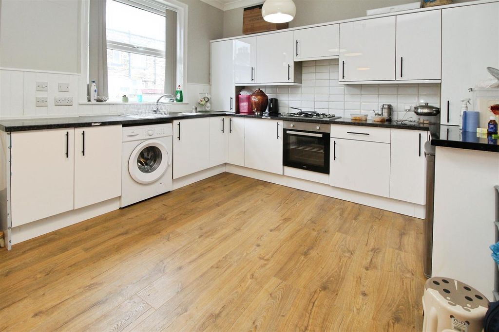 Property photo 2 of 14 Kitchen/Diner
