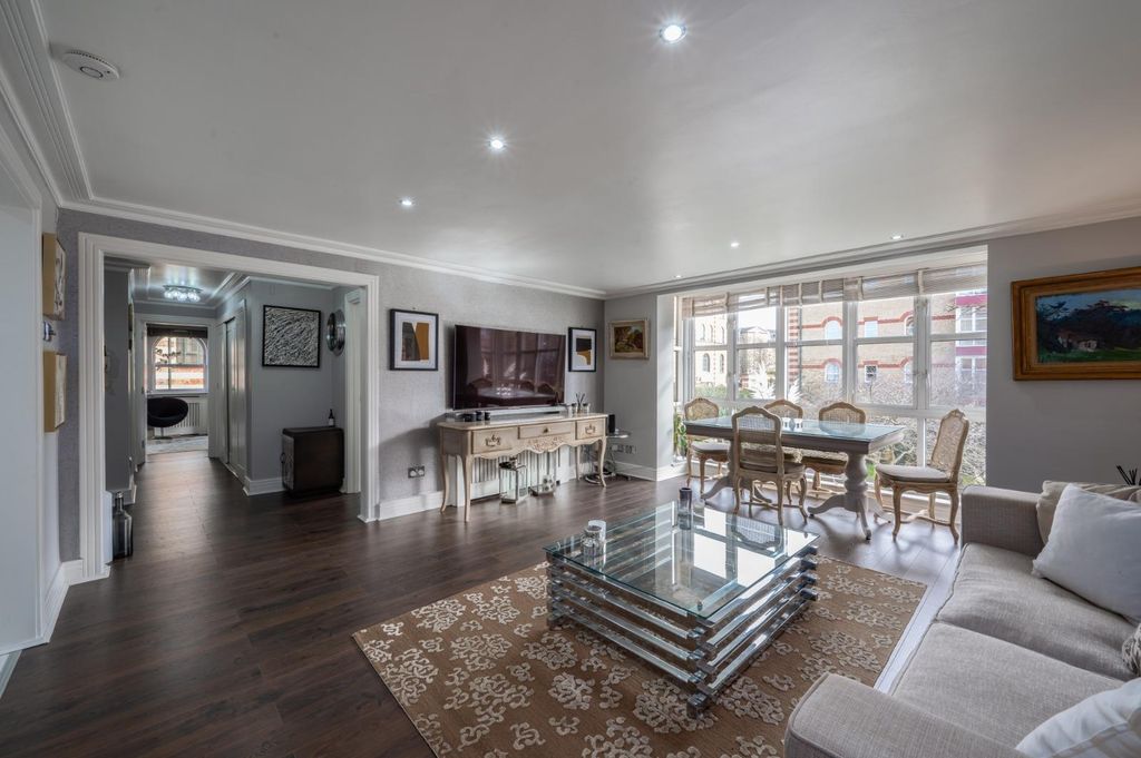 Property photo 2 of 31 Photo-2023-04-20-15-24-48 5.Jpg