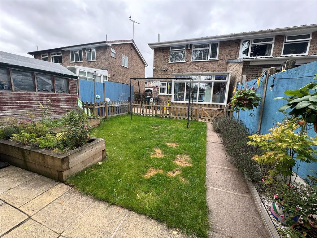 Property photo 3 of 12 Garden