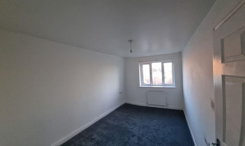 Property photo 3 of 12 3.Jpg