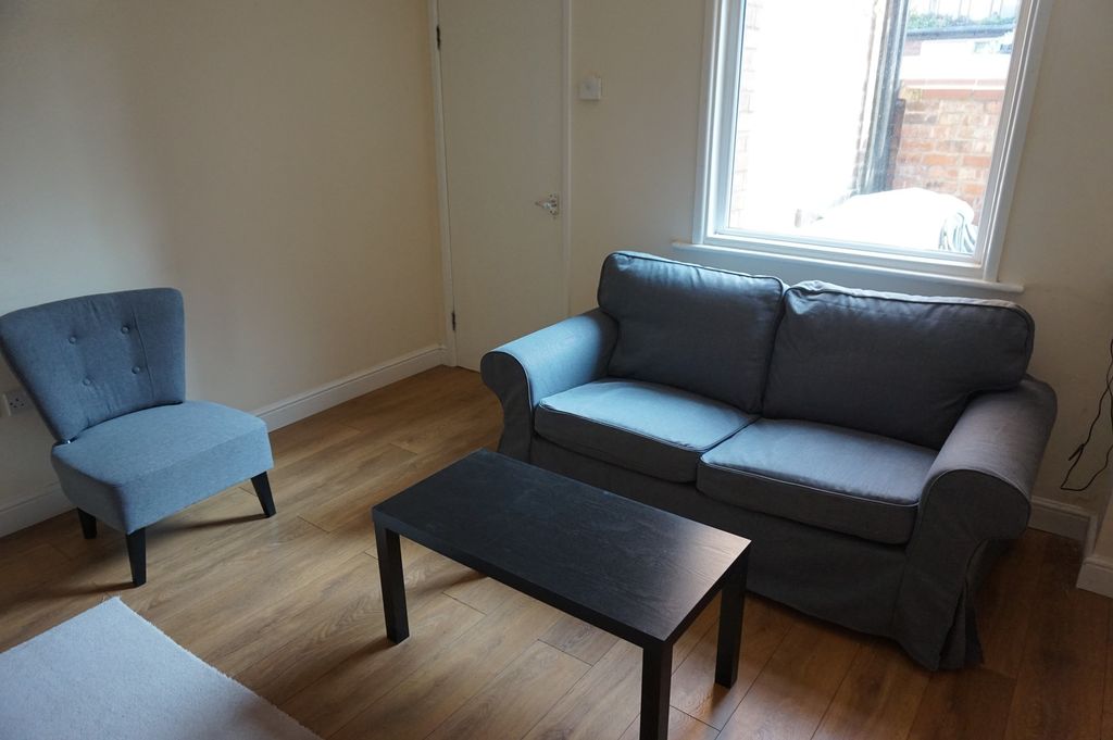 Property photo 3 of 8 Dsc08769