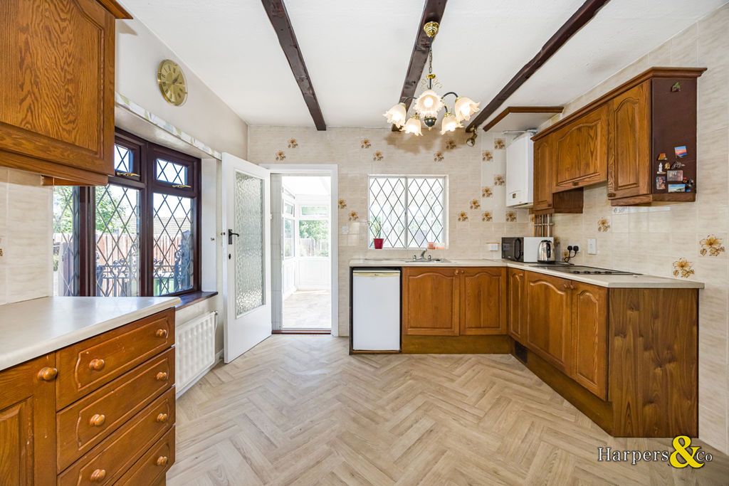 Property photo 2 of 17 Photo 16