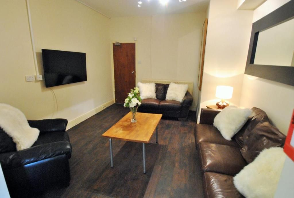 Property photo 1 of 11 Photo 1