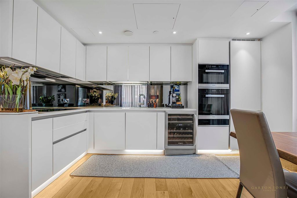 Property photo 2 of 14 Kitchen.Jpg