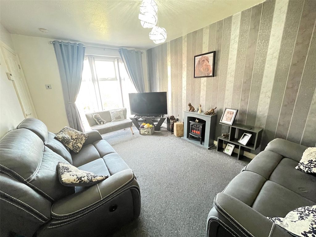 Property photo 2 of 23 Picture No. 19