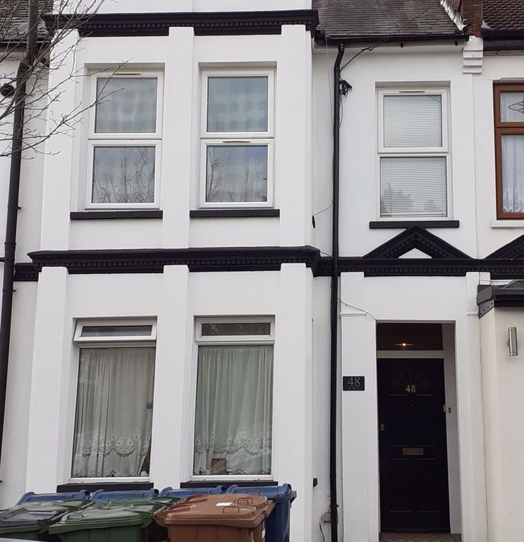 Property photo 1 of 5 Entrance