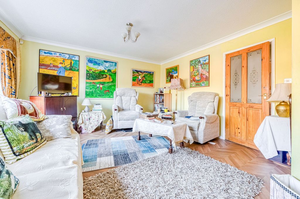 Property photo 3 of 13