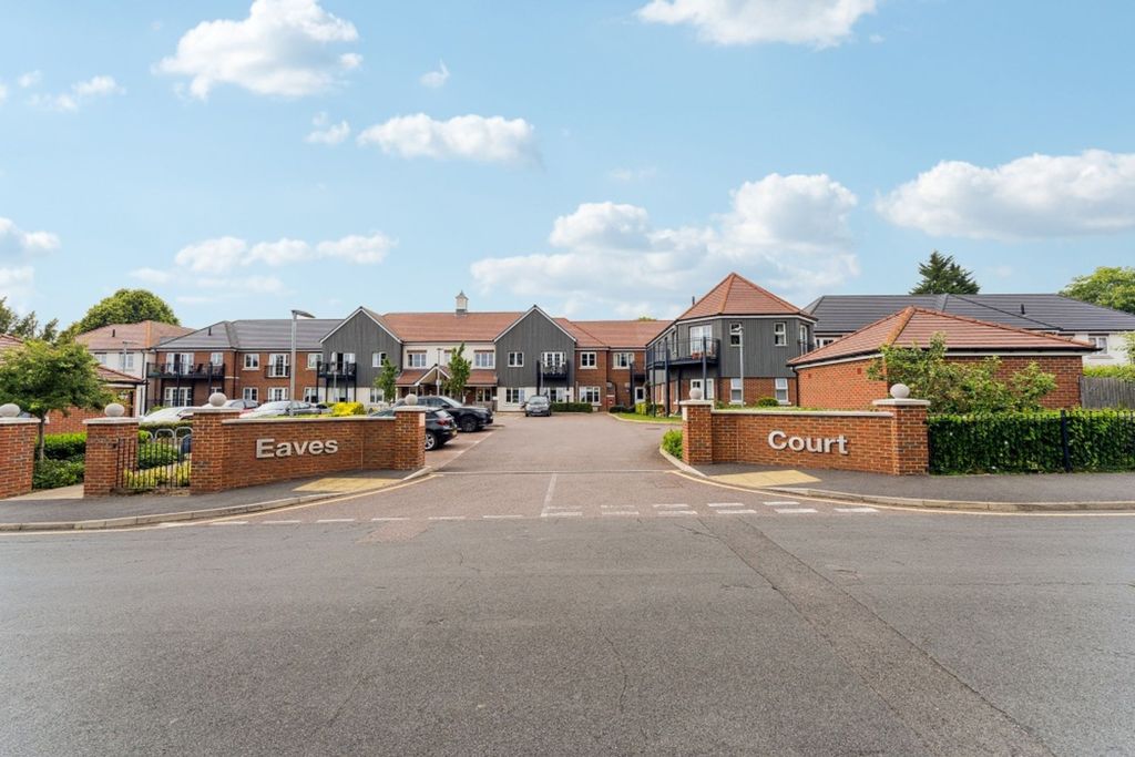 Property photo 1 of 12