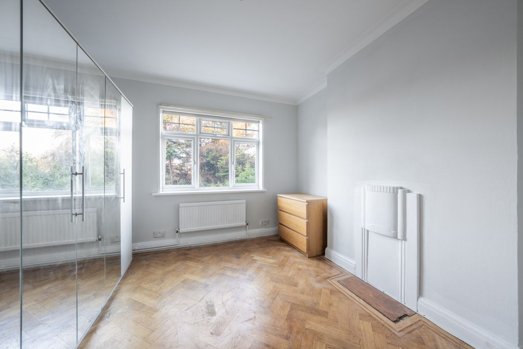 Property photo 3 of 12 Picture No. 18