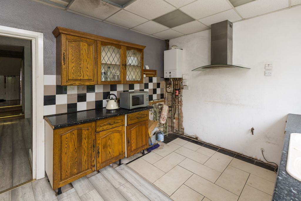 Additional image 6 of 6 bed terraced house for saleButterton Road, Rhyl LL18