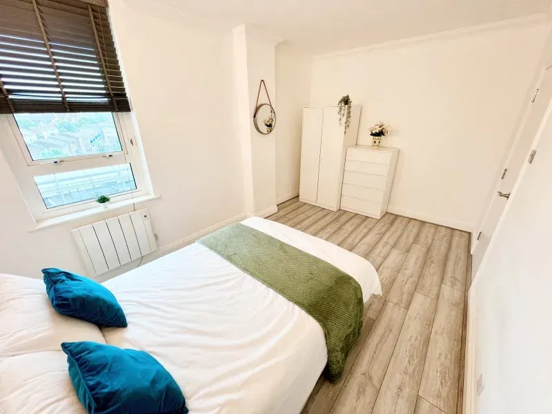 Property photo 3 of 6