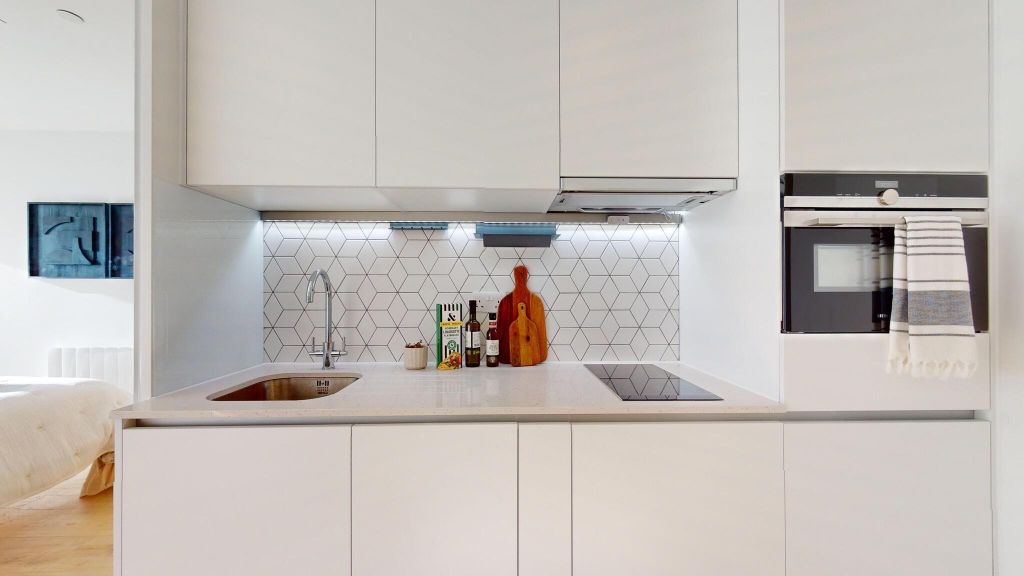 Property photo 2 of 20 Kitchen