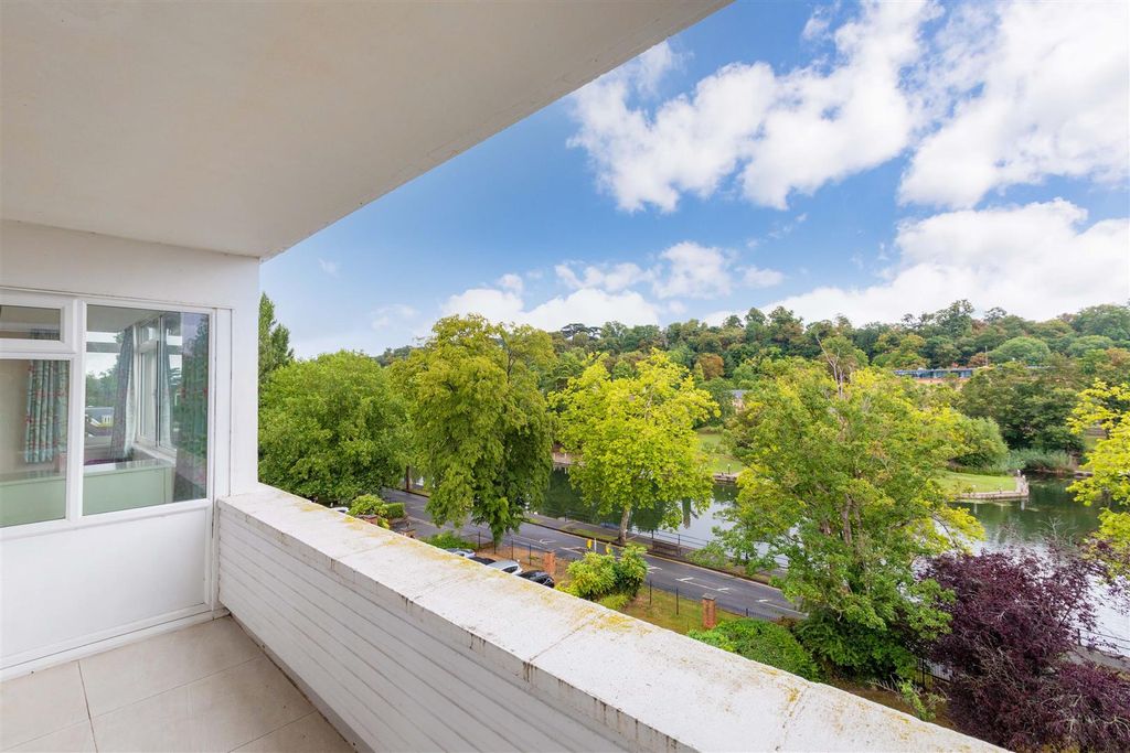 Additional image 17 of 2 bed flat for saleWoodhurst South Ray Mead Road, Maidenhead SL6