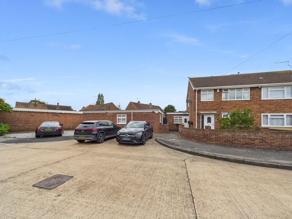 Property photo 1 of 31