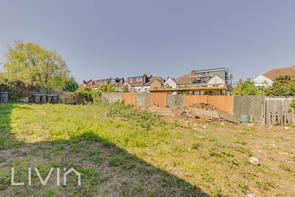 Property photo 2 of 6 2