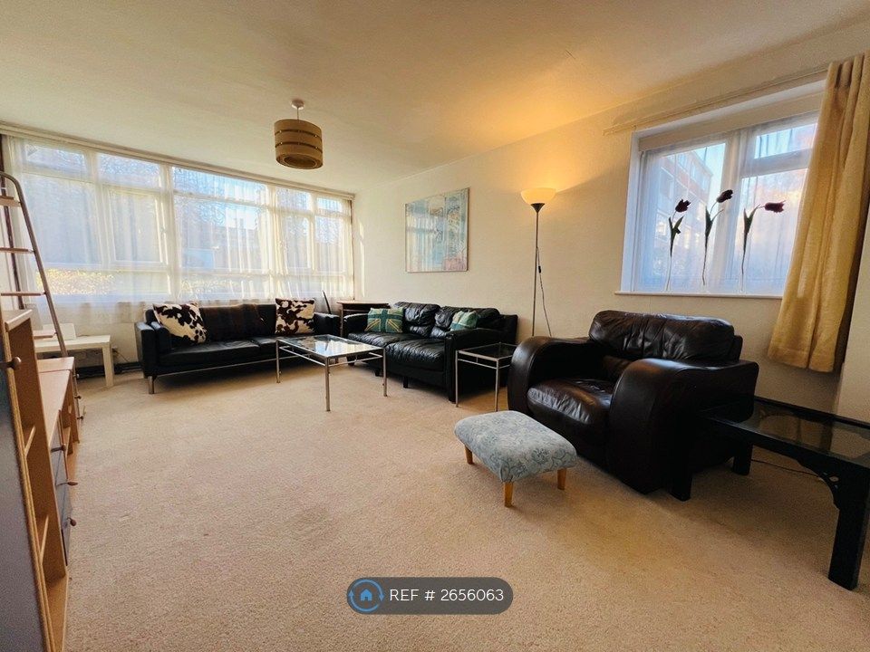 Property photo 1 of 13 Lounge