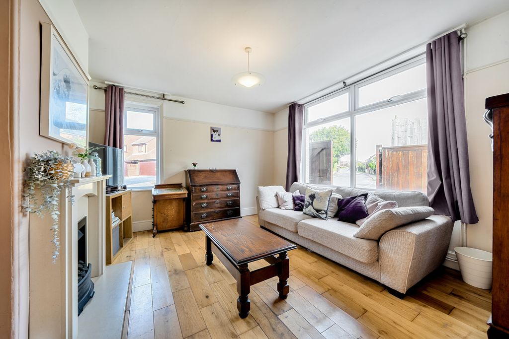 Property photo 2 of 23 Living Room