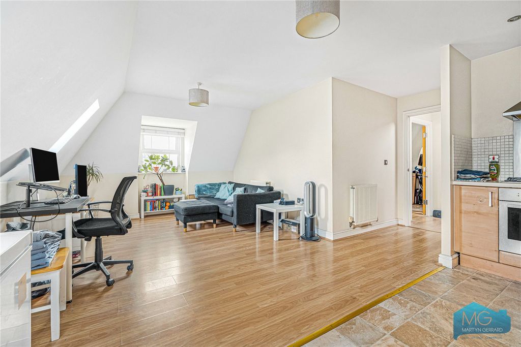 Property photo 1 of 16 Picture No. 08