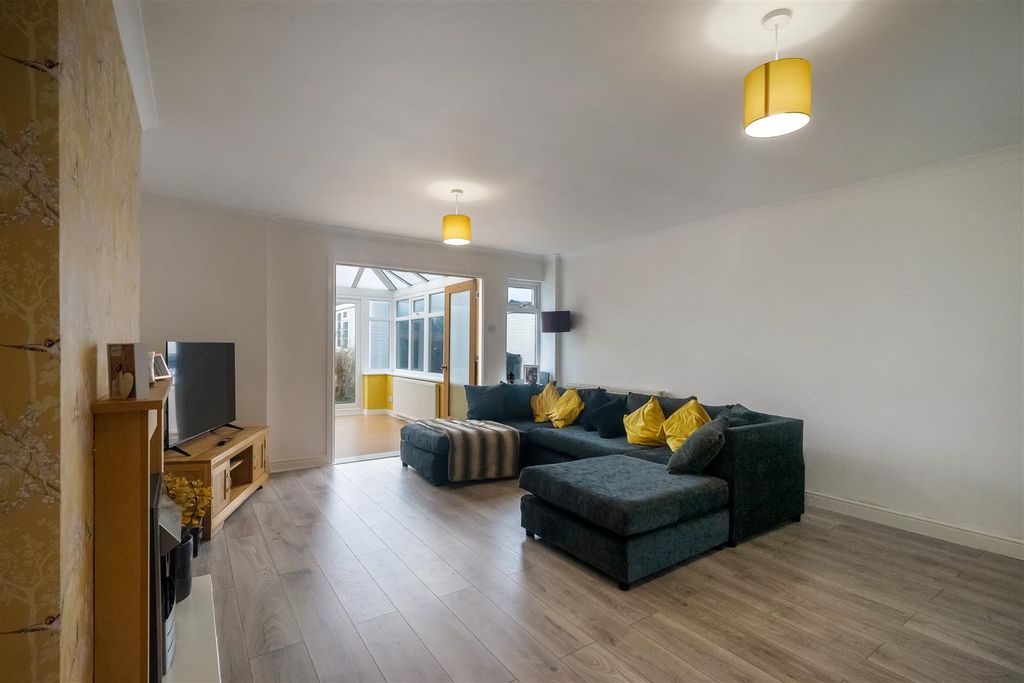 Property photo 2 of 17 Dsc02056.Jpg